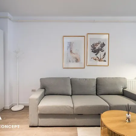 Apartment 711b4 *